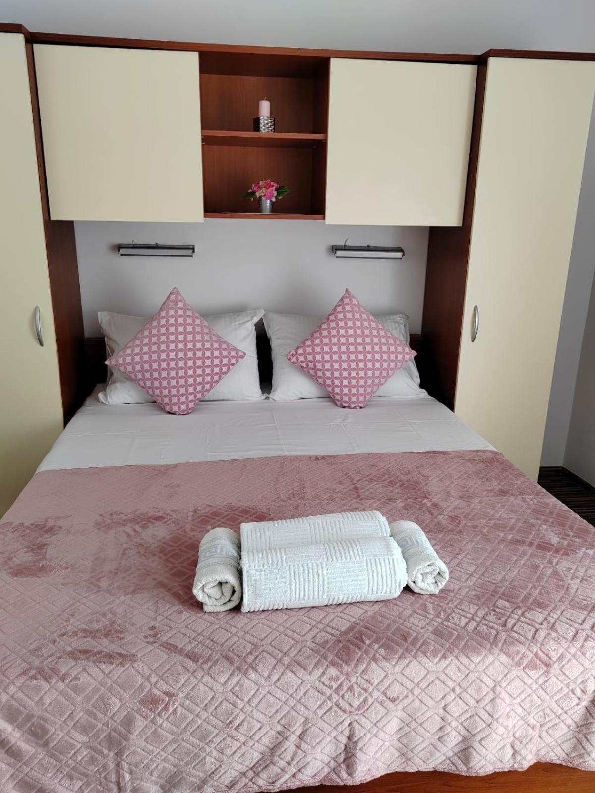 Guesthouse Mm دوبروفينك المظهر الخارجي الصورة